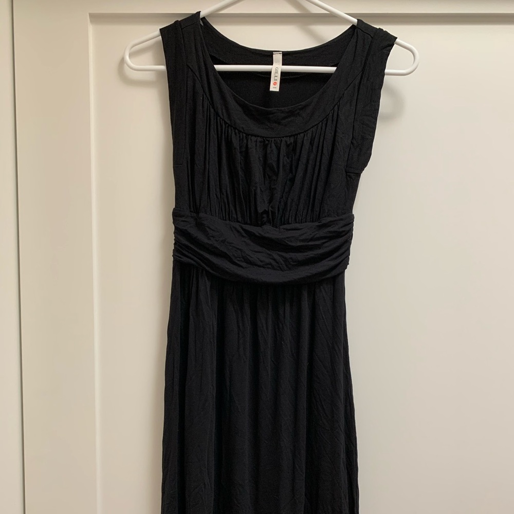 Gilli Cinched waisted black dress
